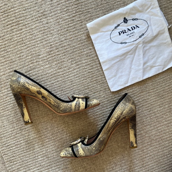 Prada square toe pumps - Picture 2 of 6